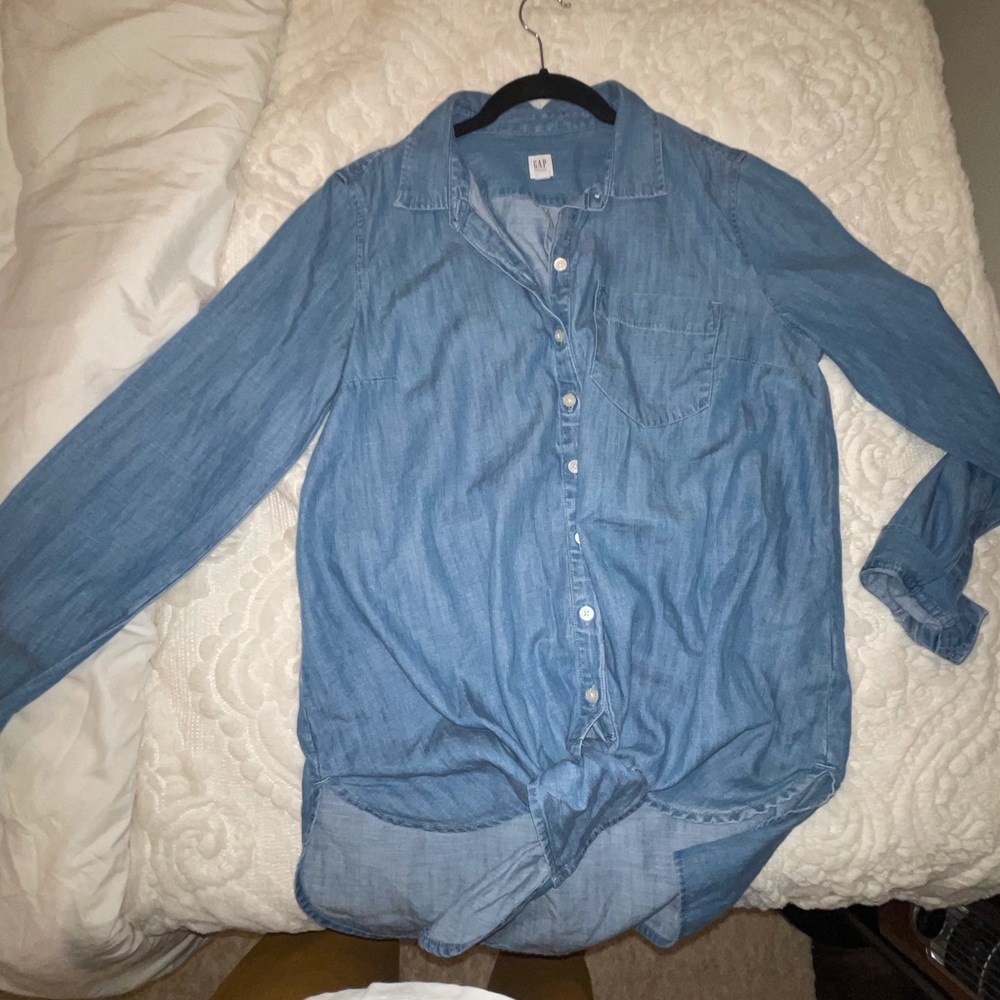 GAP MATERNITY denim top
